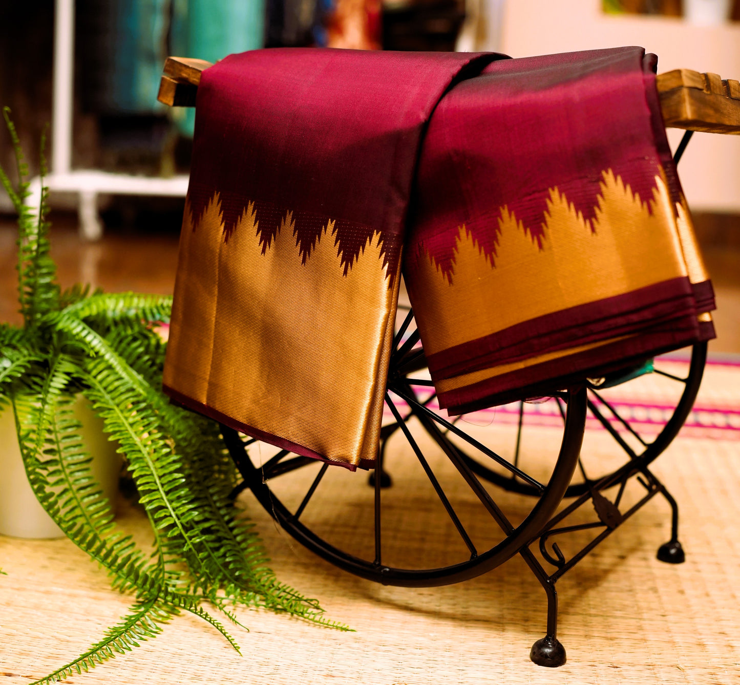 MAROON TEMPLE BORDER KANCHIPURAM SILK SAREE