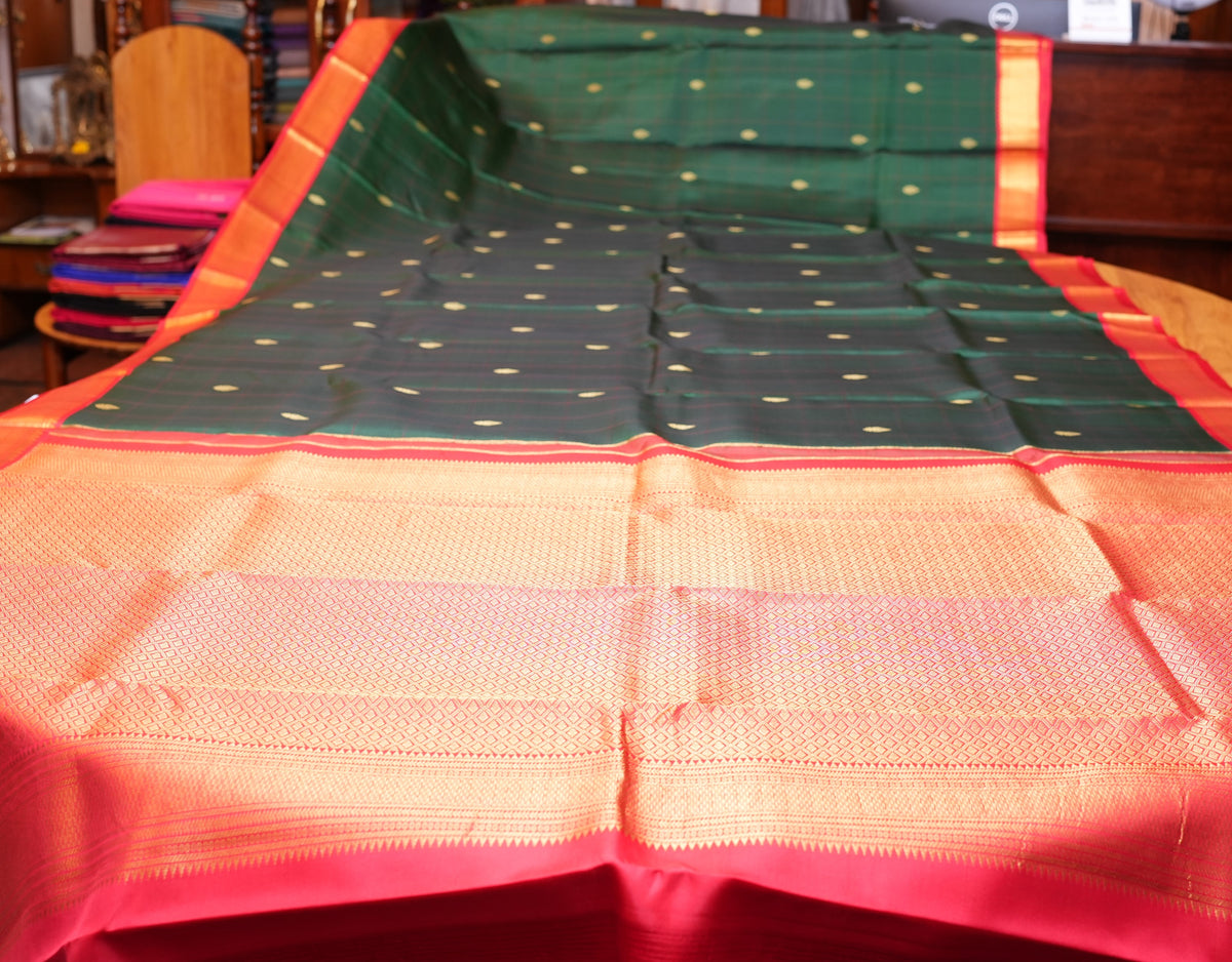 BOTTLE GREEN CHECKS KANCHIPURAM SILK SAREE