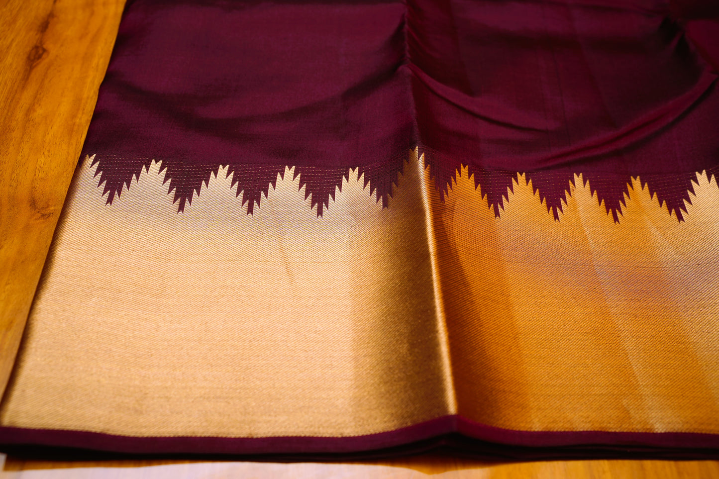 MAROON TEMPLE BORDER KANCHIPURAM SILK SAREE