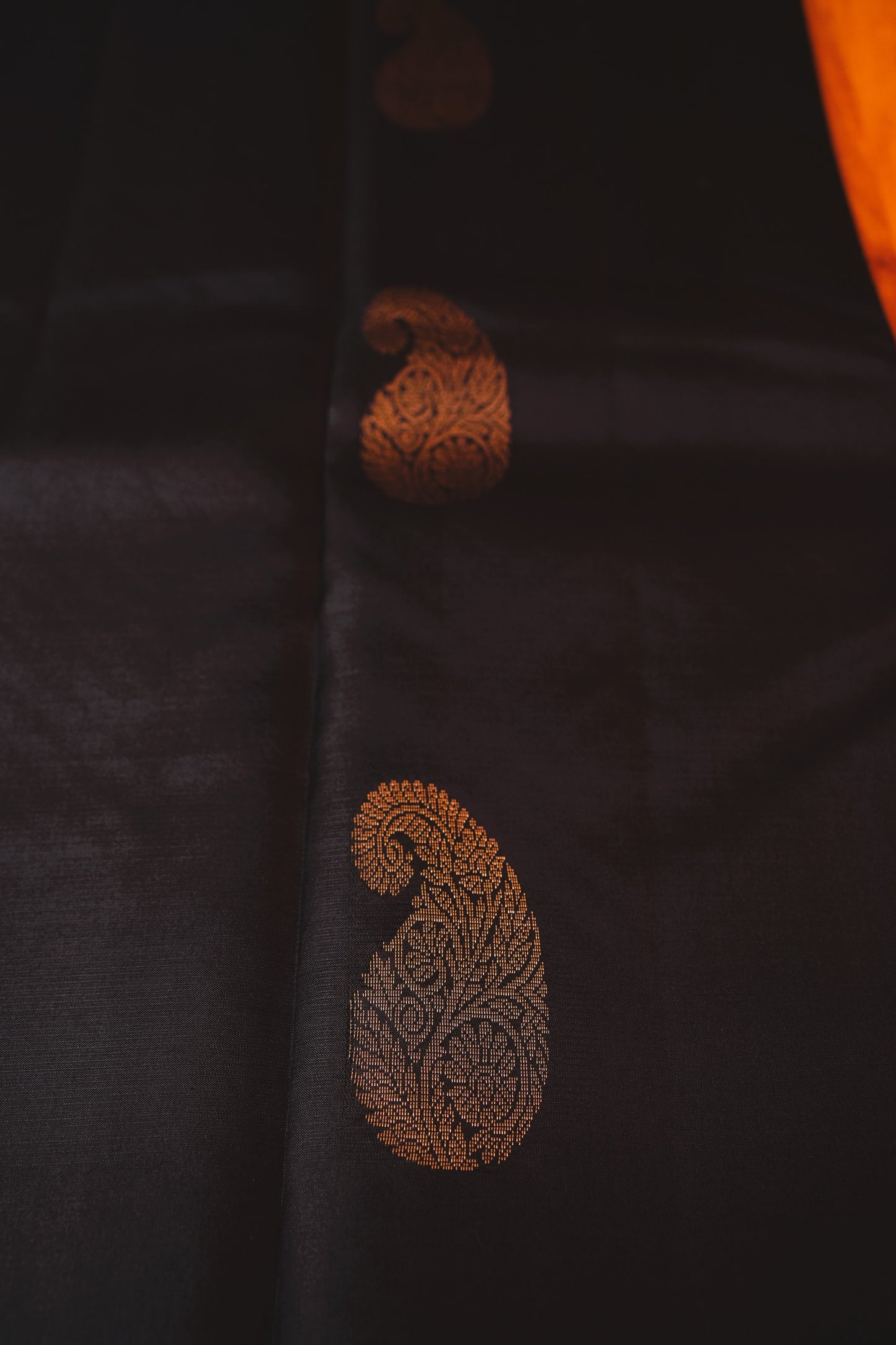 BLACK KANCHIPURAM SILK SAREE