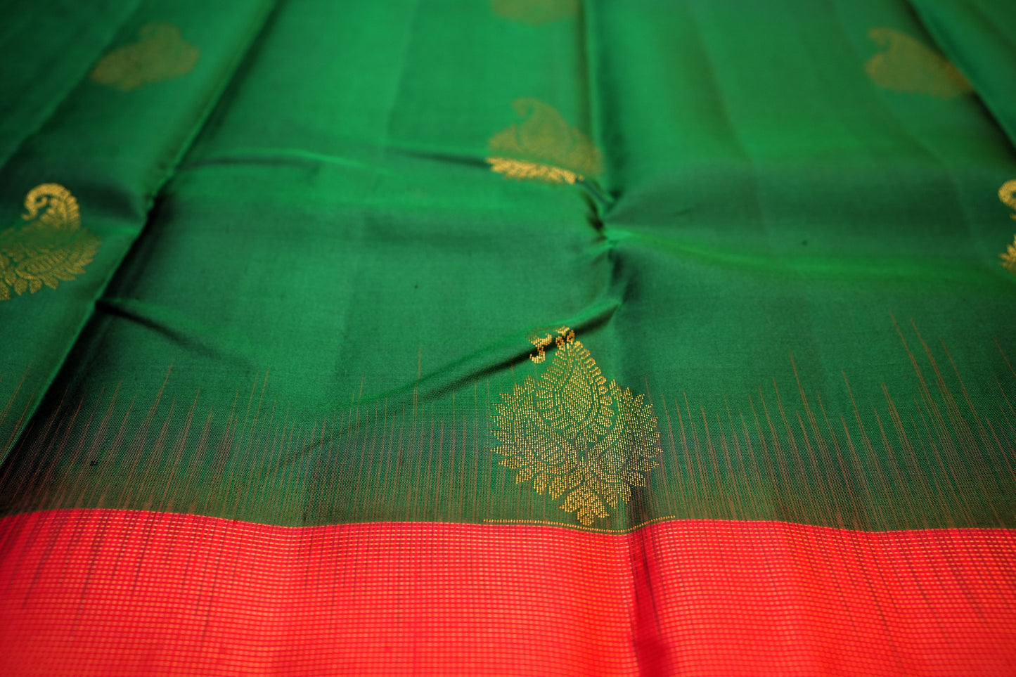 GREEN AND RED PURE KANCHIPURAM SILK SAREE