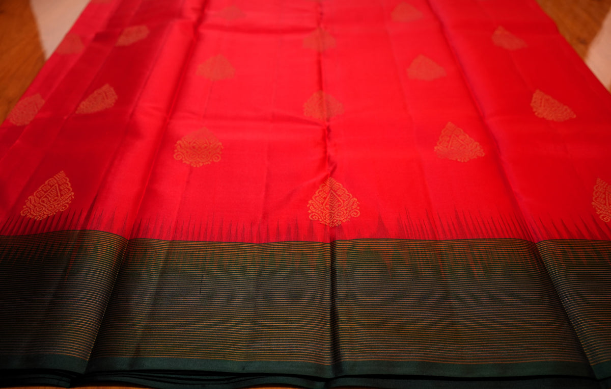 RED AND GREEN PURE KANCHIPURAM SILK SAREE