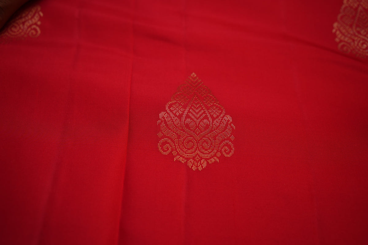 RED AND GREEN PURE KANCHIPURAM SILK SAREE