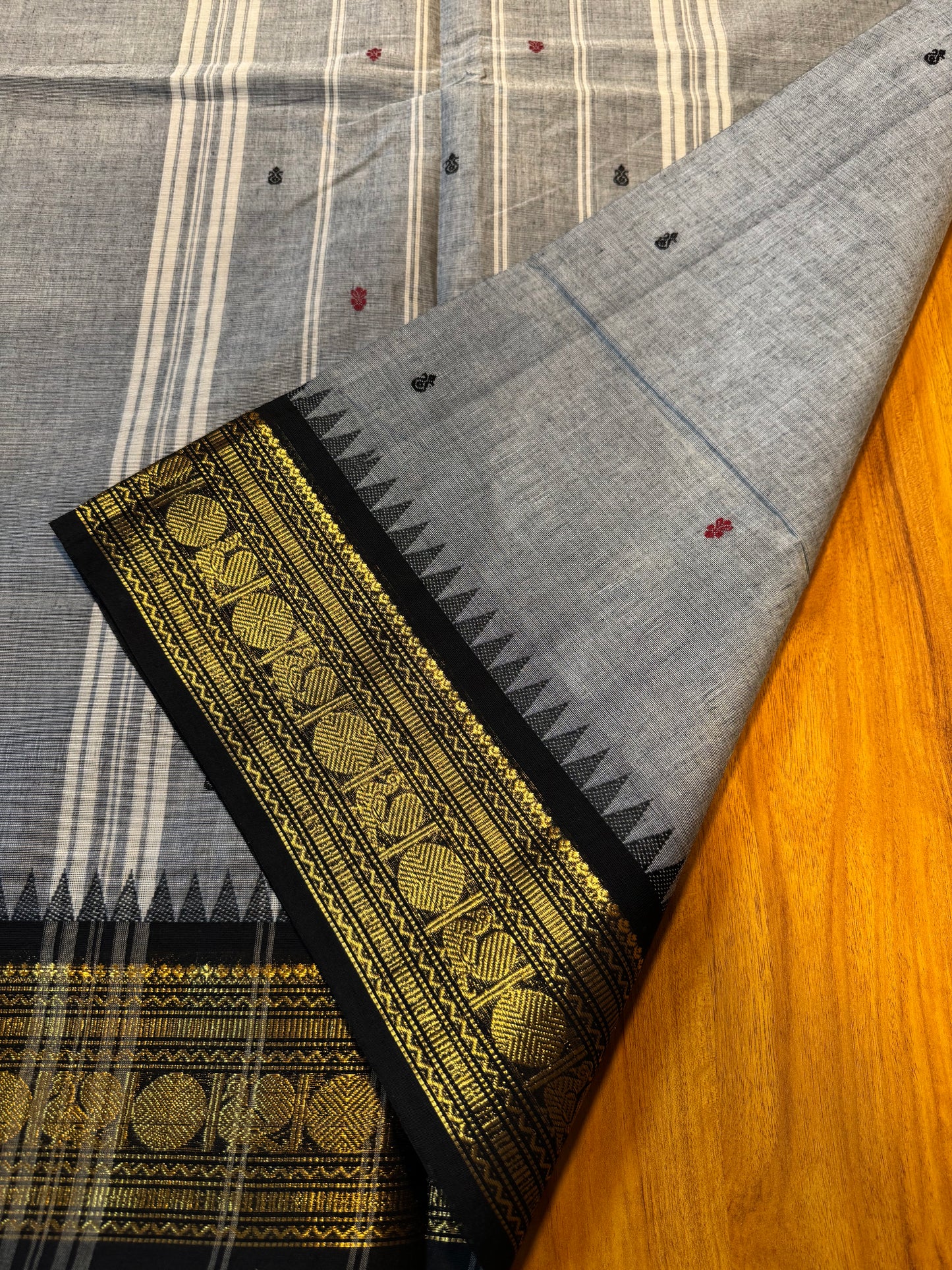 GREY TEMPLE BORDER CHETTINAD COTTON SAREE
